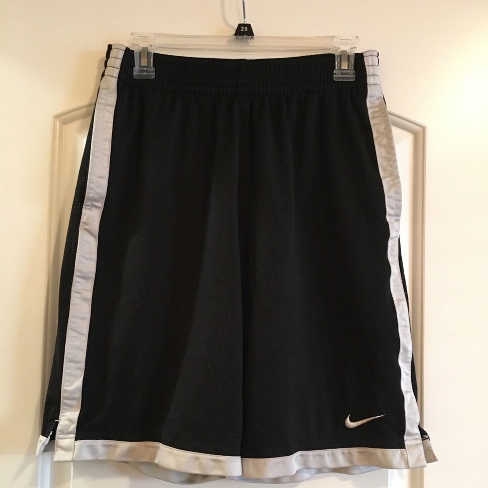 Men’s Nike basketball shorts